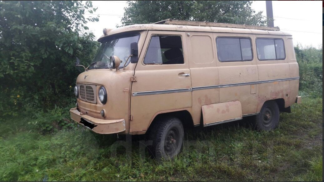 Редчайшую легенду советского автопрома продают в Приморье за бесценок