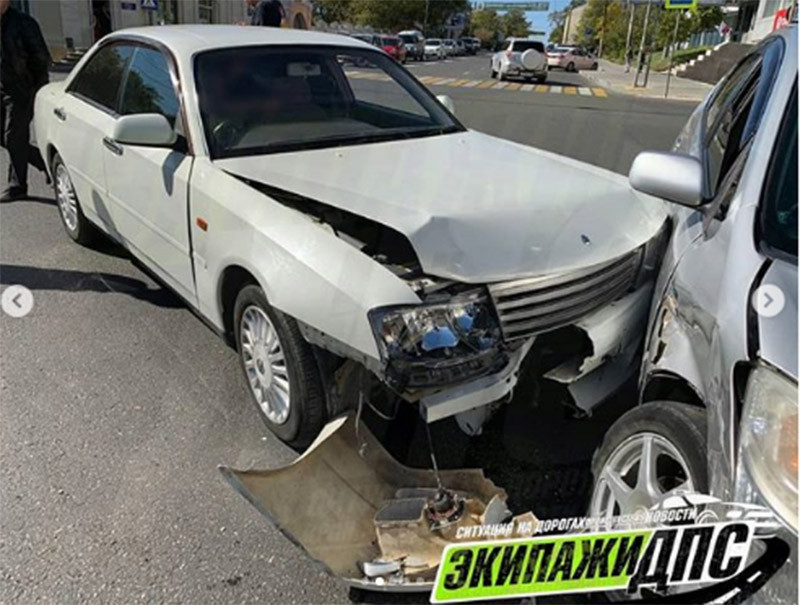 Неуступчивые автолюбители устроили ДТП во Владивостоке