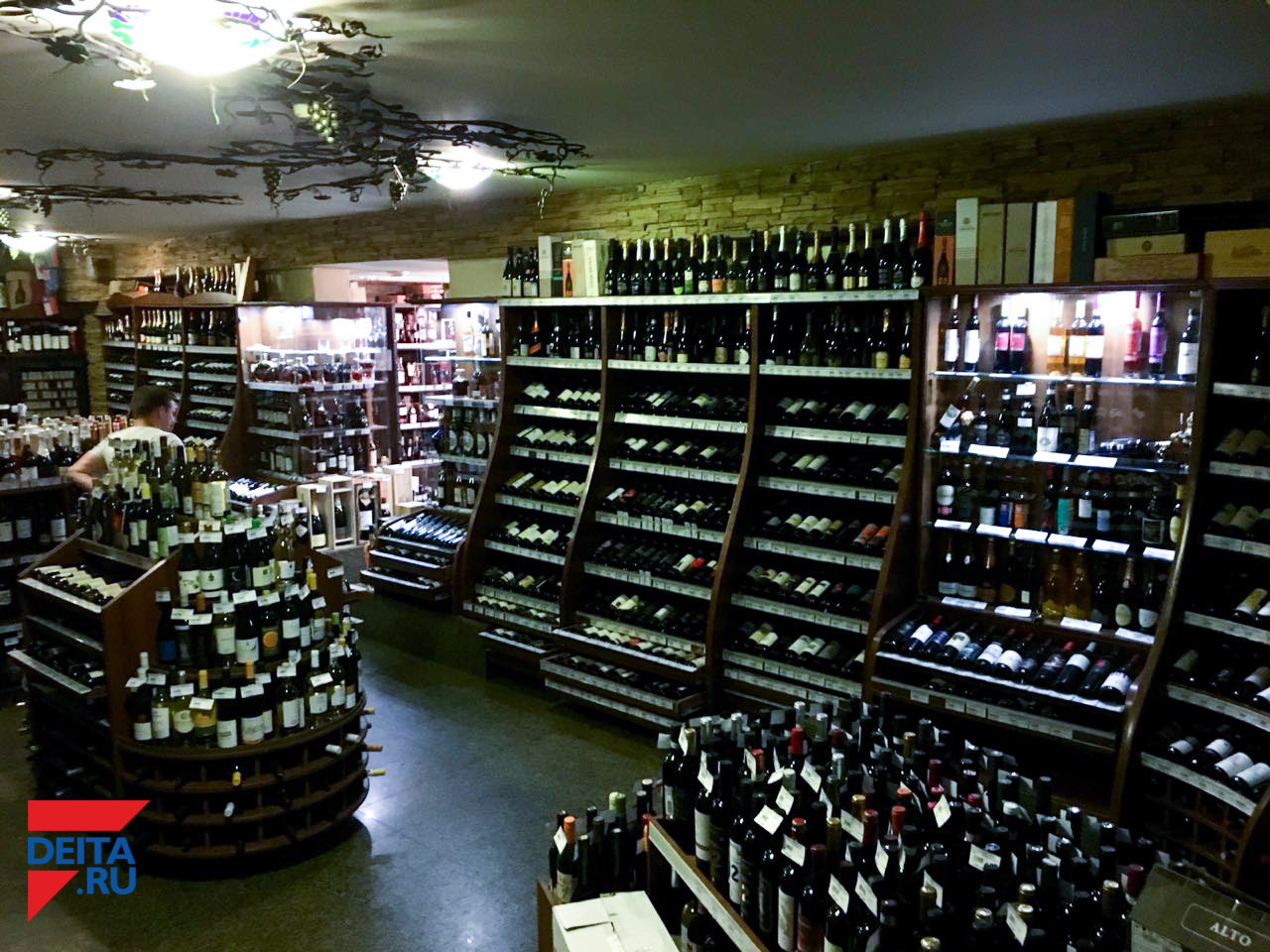 Россияне вынуждены тратить в магазинах все больше