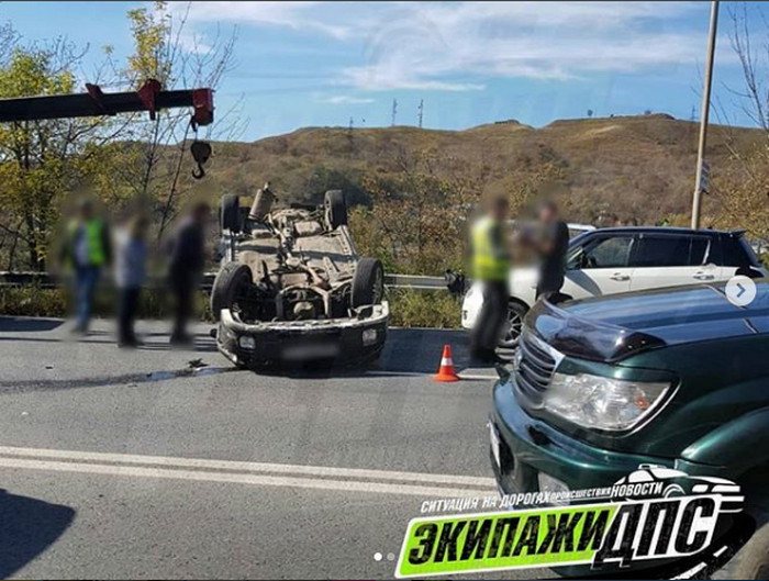 Кульбит-шоу устроили девушка на дороге и осталась невредима