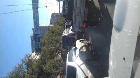 "Все стоит": жители Владивостока не могут попасть на работу