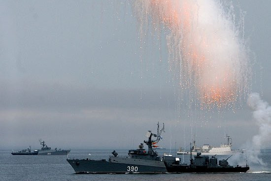 Корабли ТОФ показали мощь корейцам