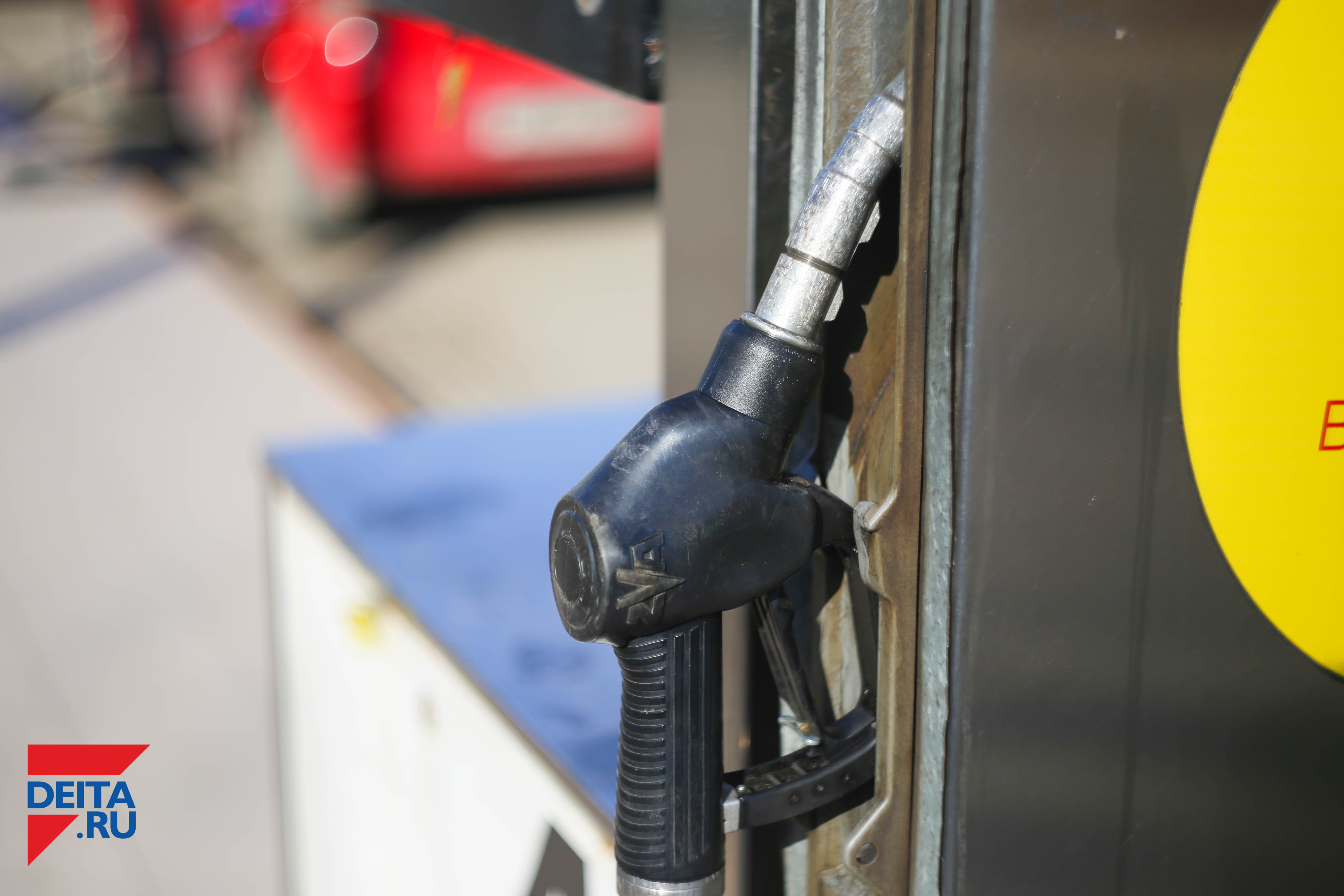 "Не как остальные": необычный способ заправки обсуждают приморцы