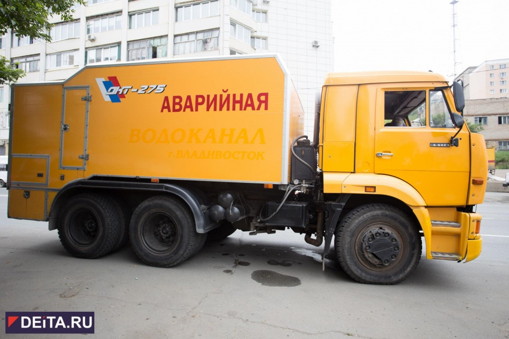 Организация с вороватым экс-директором угрожает людям наказанием за долги