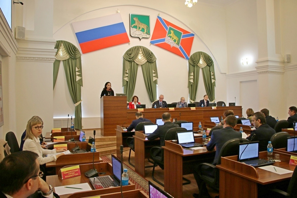 Депутаты отказались выбирать мэра Владивостока