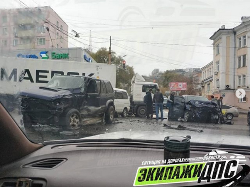 В жестком ДТП в центре города пострадали люди