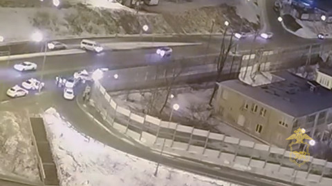 Во Владивостоке погоня за подростком закончилась аварией