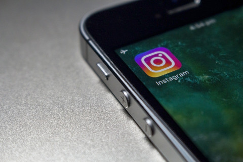 Чиновников научат сидеть в Instagram