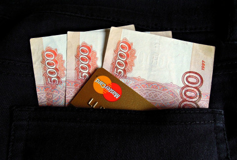 Стала известна зарплата инкассаторов