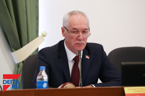 Андрей Брик поздравляет работников ЖКХ с праздником