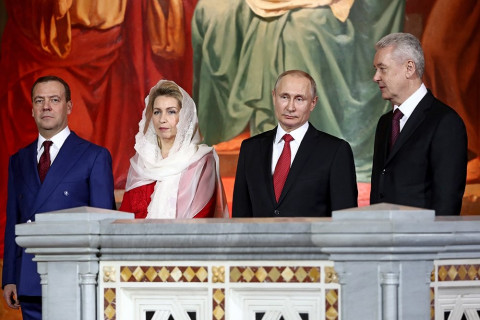 Патриарх Кирилл подарил Путину и Медведеву подарки
