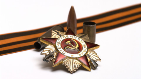 Отсутствие иностранцев на Дне победы объяснили россиянам