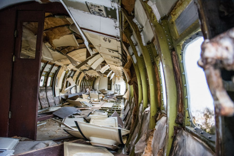 Пассажирский самолет загорелся с людьми на борту