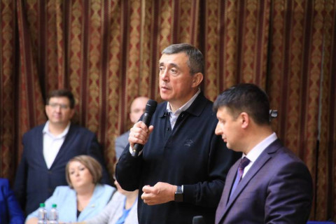 Валерий Лимаренко провел встречу с жителями Углегорского района
