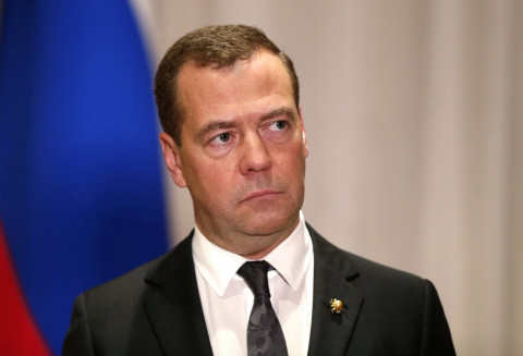 Медведев признал неэффективность работы властей в России
