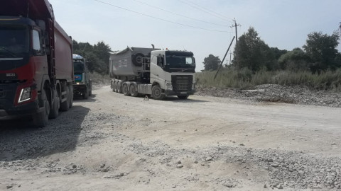 Возмущенные граждане перекрыли дорогу в знак протеста