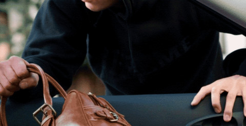 Барсеточники стали грабить автолюбителей еще наглее