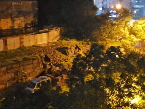 Подпорная стена рухнула во Владивостоке