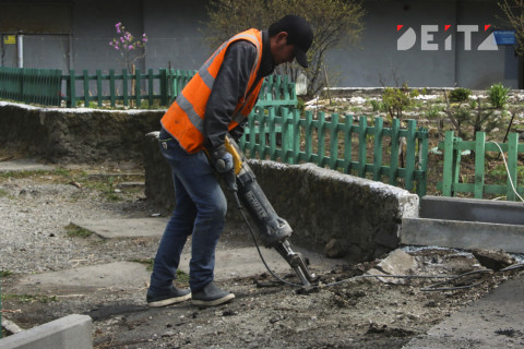 Проедь, если сможешь: дорожники вышли после дождя