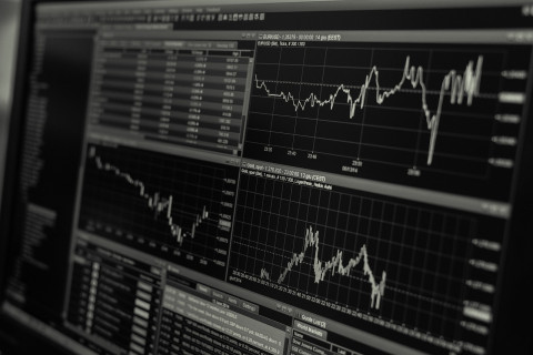 Центробанк снизил ключевую ставку до 7%