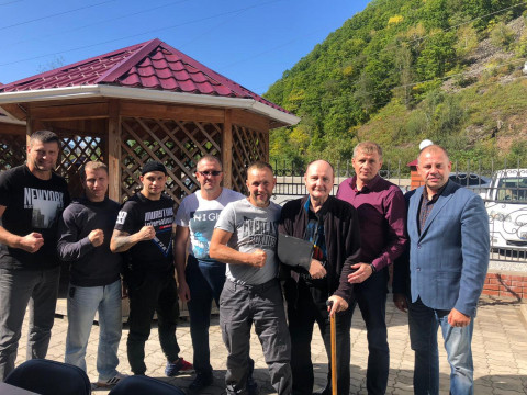 Приморских сирот навестили спортсмены