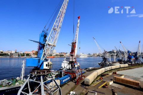 Владморрыбпорт пополнил парк перегрузочной техники