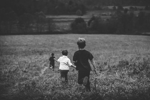 Двое детей сбежали от родителей в Чернобыль