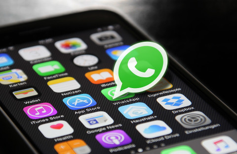 Берегите данные: найден способ прочитать переписку в WhatsApp