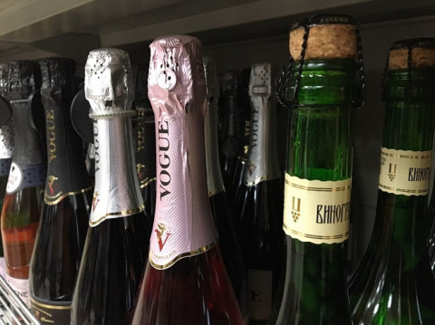 Шампанское хотят запретить в России