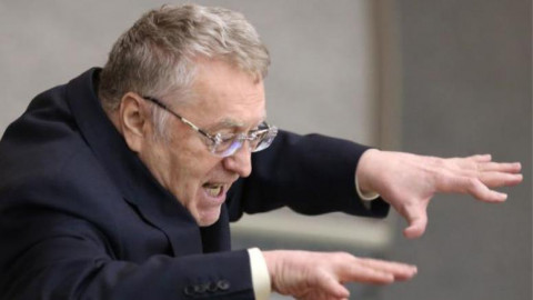 Жириновский предложил продавать «просрочку» в магазинах