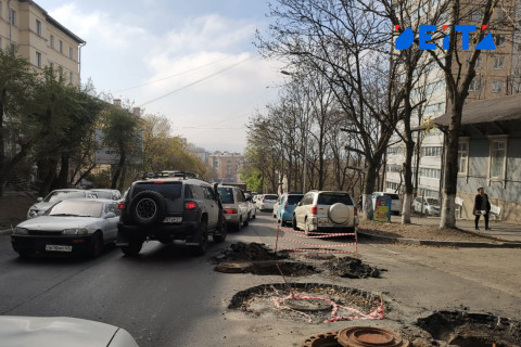 За объезд ям начали штрафовать