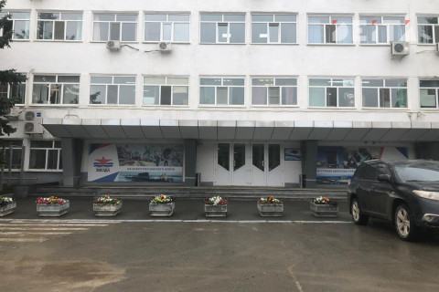 Сотрудников судостроительного завода разгоняют