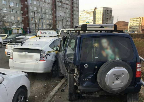 Опубликованы фото массовой аварии в столице