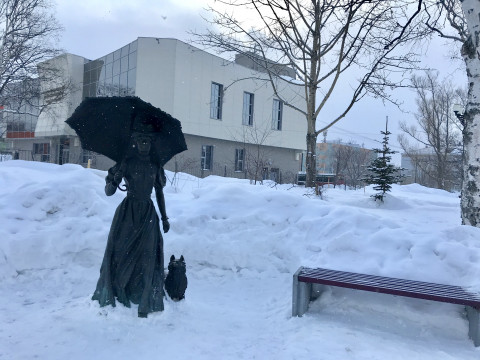 Дама везла в корсете ртуть для Поднебесной