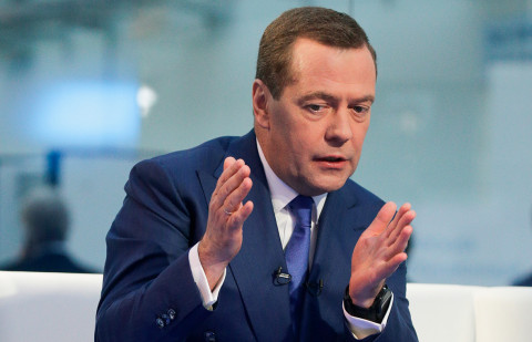 Медведев готов нанести «сильнейший удар» по экономике