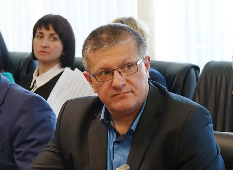 Владимир Хмелев: Денег стало больше, а осваивать на местах не успевают