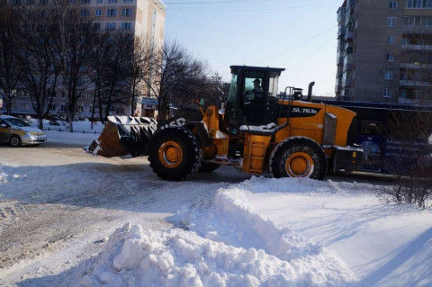 Борьба со снегом и льдом продолжается в Уссурийске