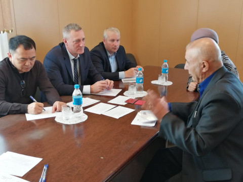 Проблемы жителей решают депутаты