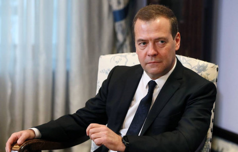 Медведев утвердил концепцию развития острова Русский