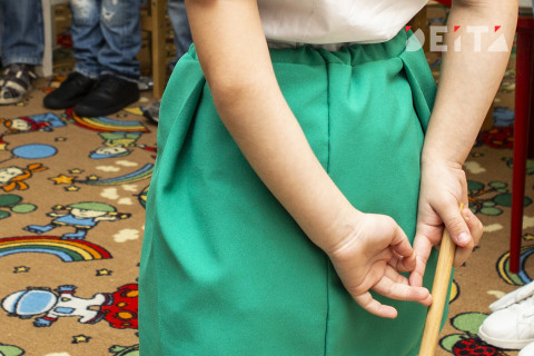 Новой выплатой для детей, не посещающих детский сад, активно пользуются на Сахалине