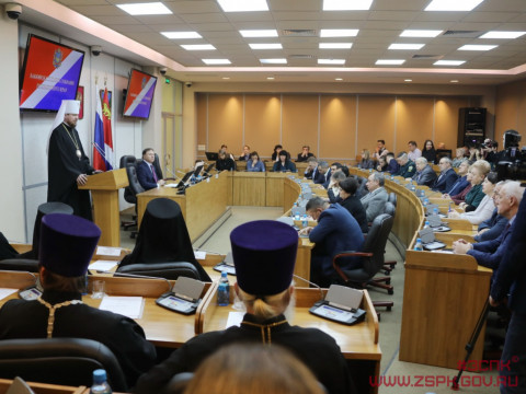 Рождественскую встречу провели парламентарии