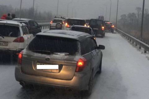 «Низкий поклон» — водителю помогли после жесткого ДТП автомобилисты
