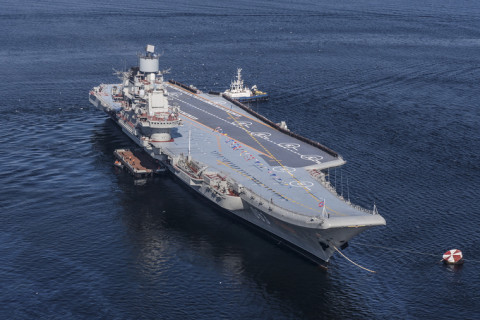Военный корабль горит в России