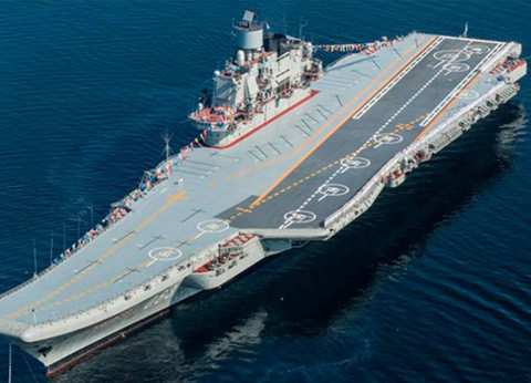 Стало известно число пострадавших на горевшем авианосце