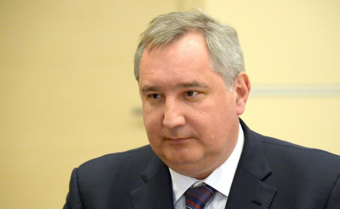 Рогозин вызывает лифт на Луну