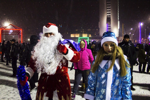 «Это же внучка»: соцсети в шоке от питерской свадьбы