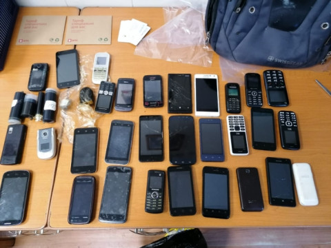 Мужчину с полным рюкзаком гаджетов задержали у ИК