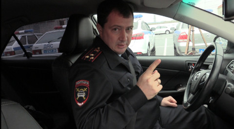 Названы 3 вопроса инспектора ГИБДД, после которых надо включать камеру