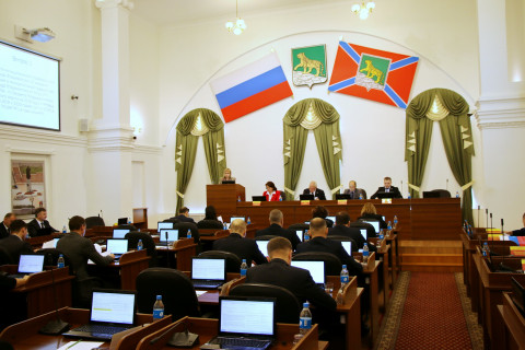 Депутаты Владивостока рассмотрели ситуацию с вывозом мусора