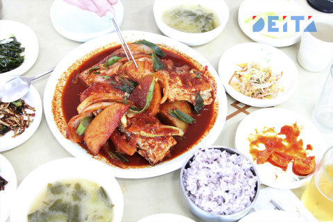 Россиянам хотят запретить есть на скорость